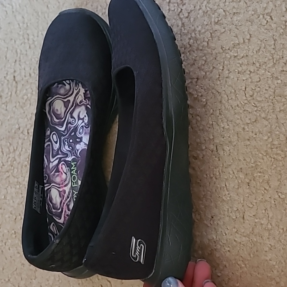 Skechers